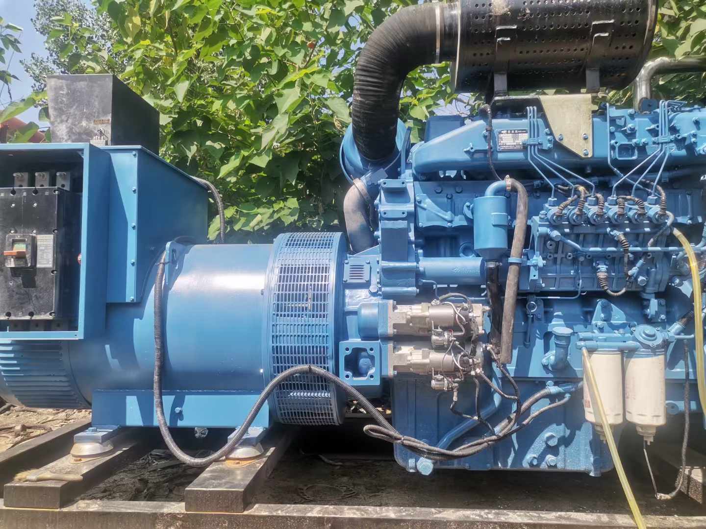 雁塔详细说明降低 800kW 柴油发电机输出电流波动的方法